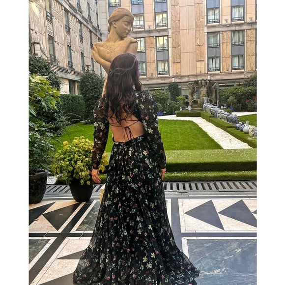 Mac Duggal Floral Indy A-Line Ruffled Back-Lace Up Chiffon Dark Gown - Picture 7 of 7